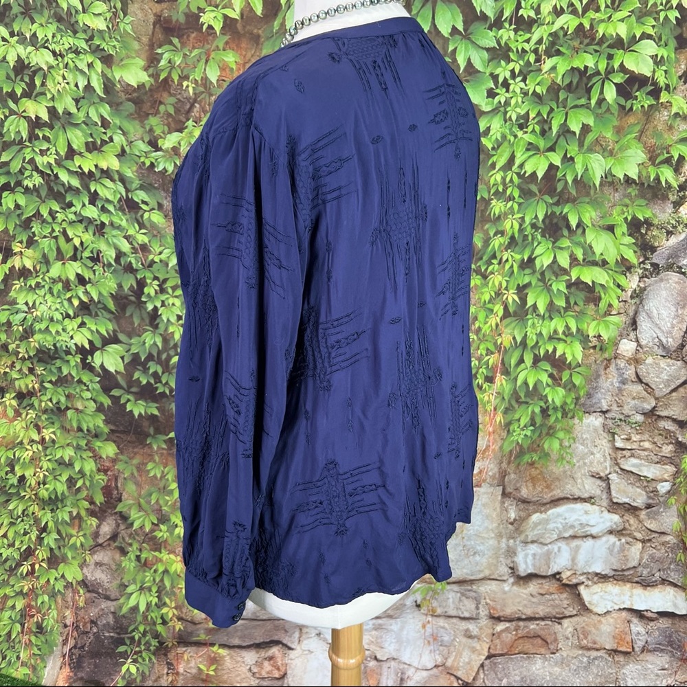CYNTHIA ROWLEY Navy Blue Tonal Embroidered Button-Front Blouse, 2X - Picture 4 of 11